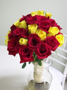 Blog - Rose Symbolism in Gifts: What Does the Red Rose Symbolize?