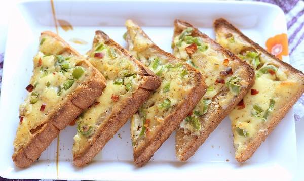 Cheesy Onion & Chilli Toast