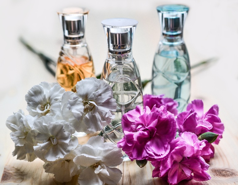 Surprise her with Homemade Scented Mists