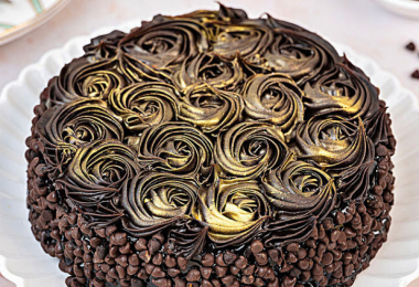 Eggless chocolate cake